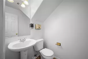 29511 Dana Ct, Canyon Country, CA 91387 - Photo 15