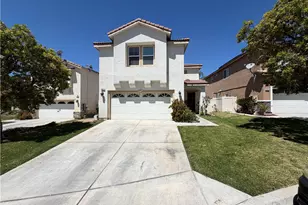 29511 Dana Ct, Canyon Country, CA 91387 - Photo 3