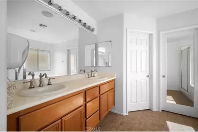 29511 Dana Court, Canyon Country, CA 91387 - Photo 19