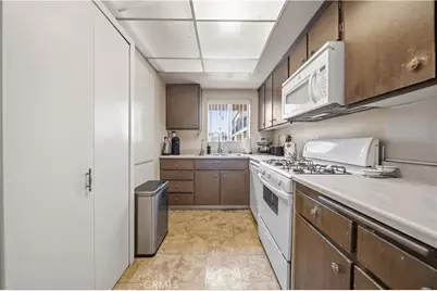 1236 1236 N Columbus Avenue #27, Glendale, CA 91202 - Photo 9