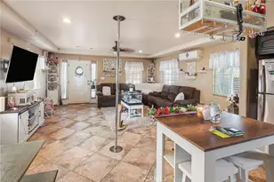 10856 Kalmia St, Los Angeles, CA 90059 - Photo 15
