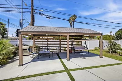 18853 Saticoy, Reseda, CA 91335 - Photo 5