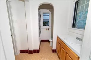 1023 S Wilton Pl, Los Angeles, CA 90019 - Photo 31