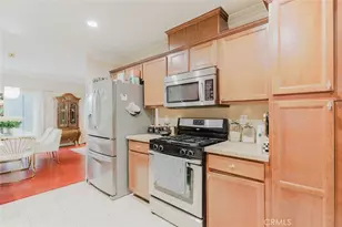 13714 Deane Ln, Sylmar, CA 91342 - Photo 17