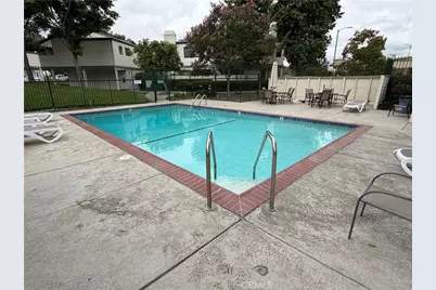 10475 Newhome Avenue #2, Sunland, CA 91040 - Photo 5