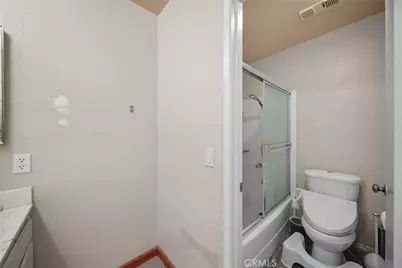 7130 Glade Avenue #J, Canoga Park, CA 91303 - Photo 15