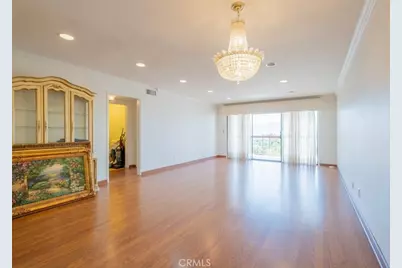 619 E Elmwood Avenue #Q, Burbank, CA 91501 - Photo 9