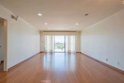 619 E Elmwood Avenue #Q, Burbank, CA 91501 - Photo 5