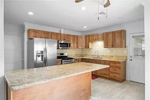 8036 Whitsett Ave, North Hollywood, CA 91605 - Photo 9