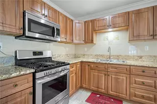 8036 Whitsett Ave, North Hollywood, CA 91605 - Photo 11