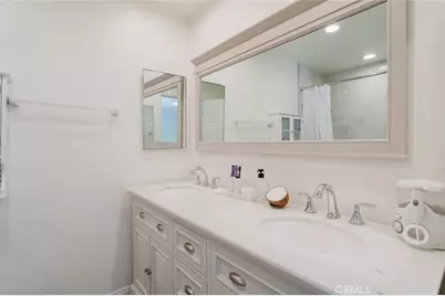 413 Hawthorne Street #206, Glendale, CA 91204 - Photo 31