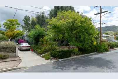 10330 Woodward, Sunland, CA 91040 - Photo 3