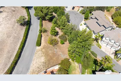 23811 Bella Vista Dr, Newhall, CA 91321 - Photo 11