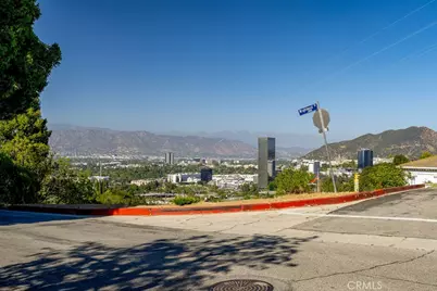 3400 Wrightwood Drive, Studio City, CA 91604 - Photo 5