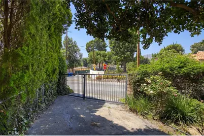 10852 Longford Street, Sylmar, CA 91342 - Photo 11
