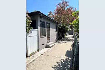 10550 Oxnard Street, North Hollywood, CA 91606 - Photo 3