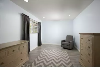 9560 Via Bernardo, Burbank, CA 91504 - Photo 13