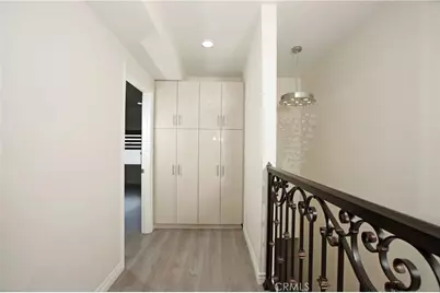 9560 Via Bernardo, Burbank, CA 91504 - Photo 15