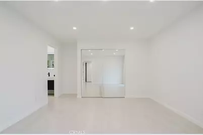 13942 Oxnard Street, Valley Village, CA 91401 - Photo 35
