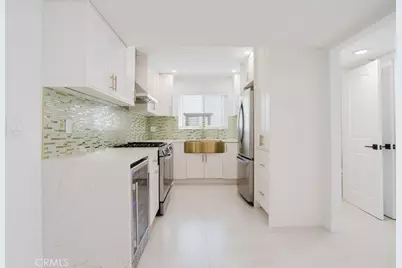 13942 Oxnard Street, Valley Village, CA 91401 - Photo 17