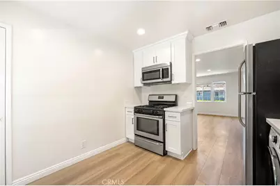 13573 Moorpark Street, Sherman Oaks, CA 91423 - Photo 51