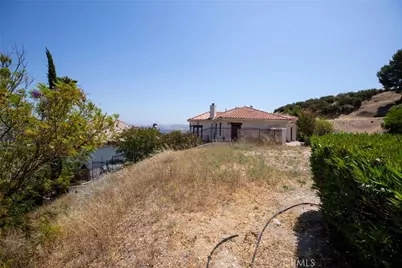 23805 Bella Vista Drive, Newhall, CA 91321 - Photo 5