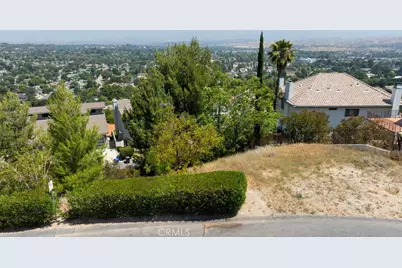 23805 Bella Vista Drive, Newhall, CA 91321 - Photo 11