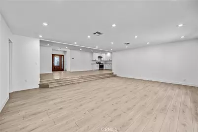 14857 Tuba, Los Angeles, CA 91345 - Photo 7