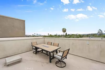 13225 Victory Blvd, Van Nuys, CA 91401 - Photo 31