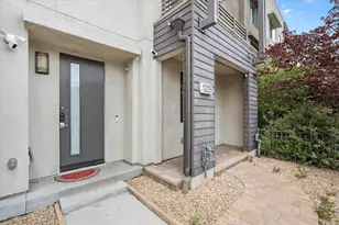13225 Victory Blvd, Van Nuys, CA 91401 - Photo 3