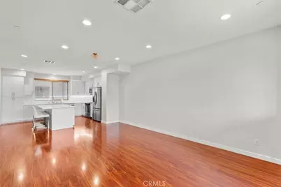 13225 Victory Blvd, Van Nuys, CA 91401 - Photo 7