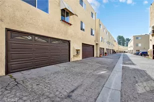 9745 Via Roma, Burbank, CA 91504 - Photo 31