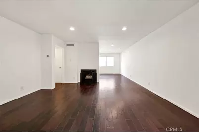 9745 Via Roma, Burbank, CA 91504 - Photo 5
