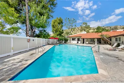 9745 Via Roma, Burbank, CA 91504 - Photo 37