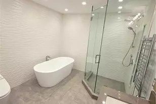 12540 Burbank Blvd, Valley Village, CA 91607 - Photo 15