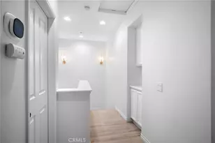 27063 Fairway Ln, Valencia, CA 91381 - Photo 21