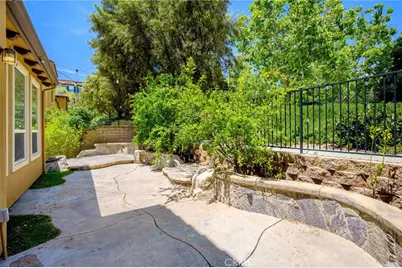 27063 Fairway Lane, Valencia, CA 91381 - Photo 35