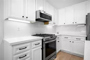 27063 Fairway Ln, Valencia, CA 91381 - Photo 15