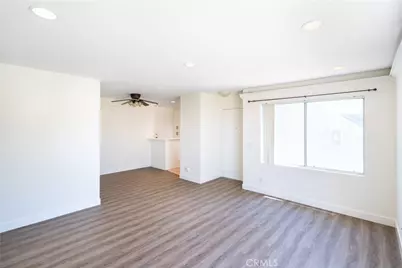 21200 Trumpet Dr #103 #103, Newhall, CA 91321 - Photo 11