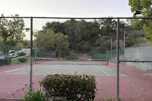 21200 Trumpet Dr, Newhall, CA 91321 - Photo 23