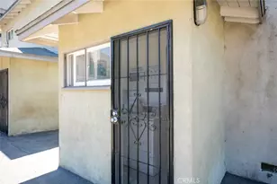 15455 Vanowen, Van Nuys, CA 91406 - Photo 11