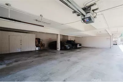 2250 N Fairview Street, Burbank, CA 91504 - Photo 19