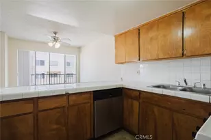 2250 N Fairview St, Burbank, CA 91504 - Photo 11