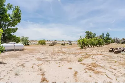 25320 Divinci Avenue, Lancaster, CA 93536 - Photo 37