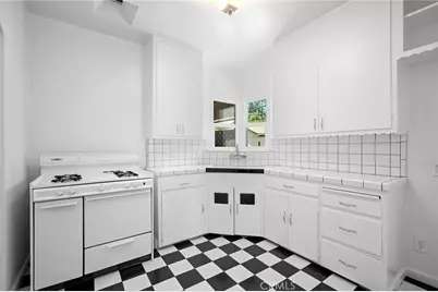 6723 Hazeltine, Van Nuys, CA 91405 - Photo 11