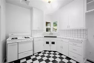 6723 Hazeltine, Van Nuys, CA 91405 - Photo 11