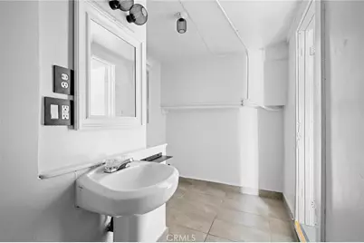 6634 Lankershim Boulevard #1/2, North Hollywood, CA 91606 - Photo 11