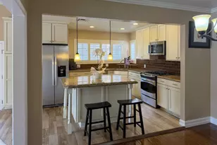 615 S Sparks, Burbank, CA 91506 - Photo 9