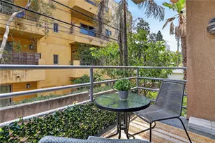 10626 Holman Ave, Los Angeles, CA 90024 - Photo 9