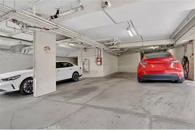 10626 Holman Ave #1B, Los Angeles, CA 90024 - Photo 23